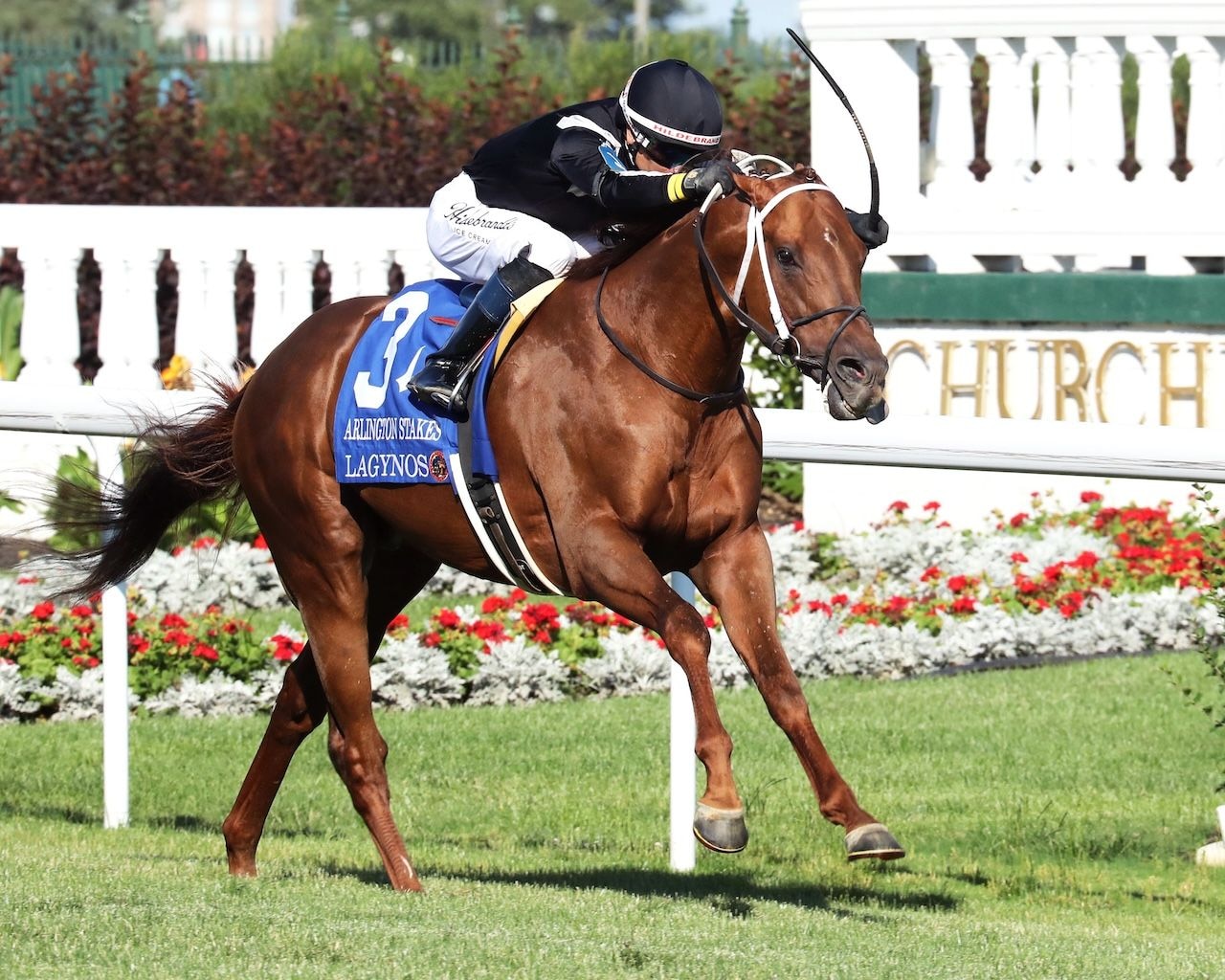 Lagynos extends winning streak to four in Arlington