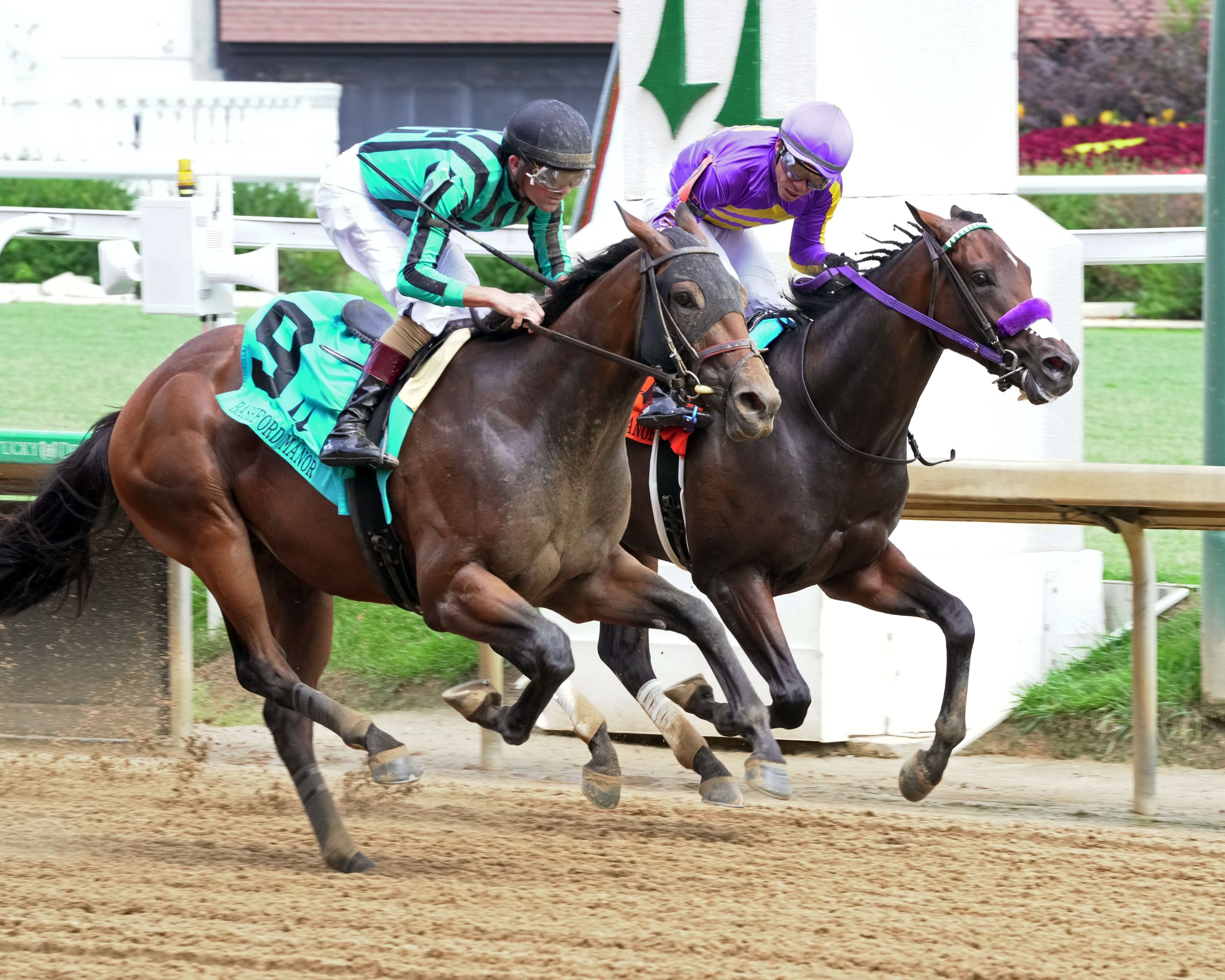 Blessed Flyer tackles Street Sense off layoff
