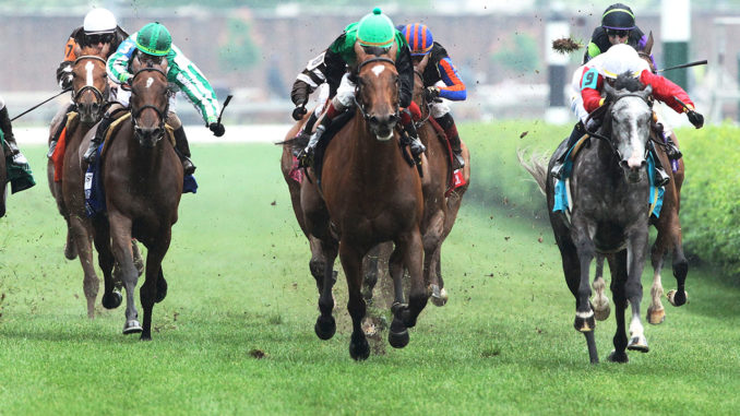 Turf Racing at Churchill Downs